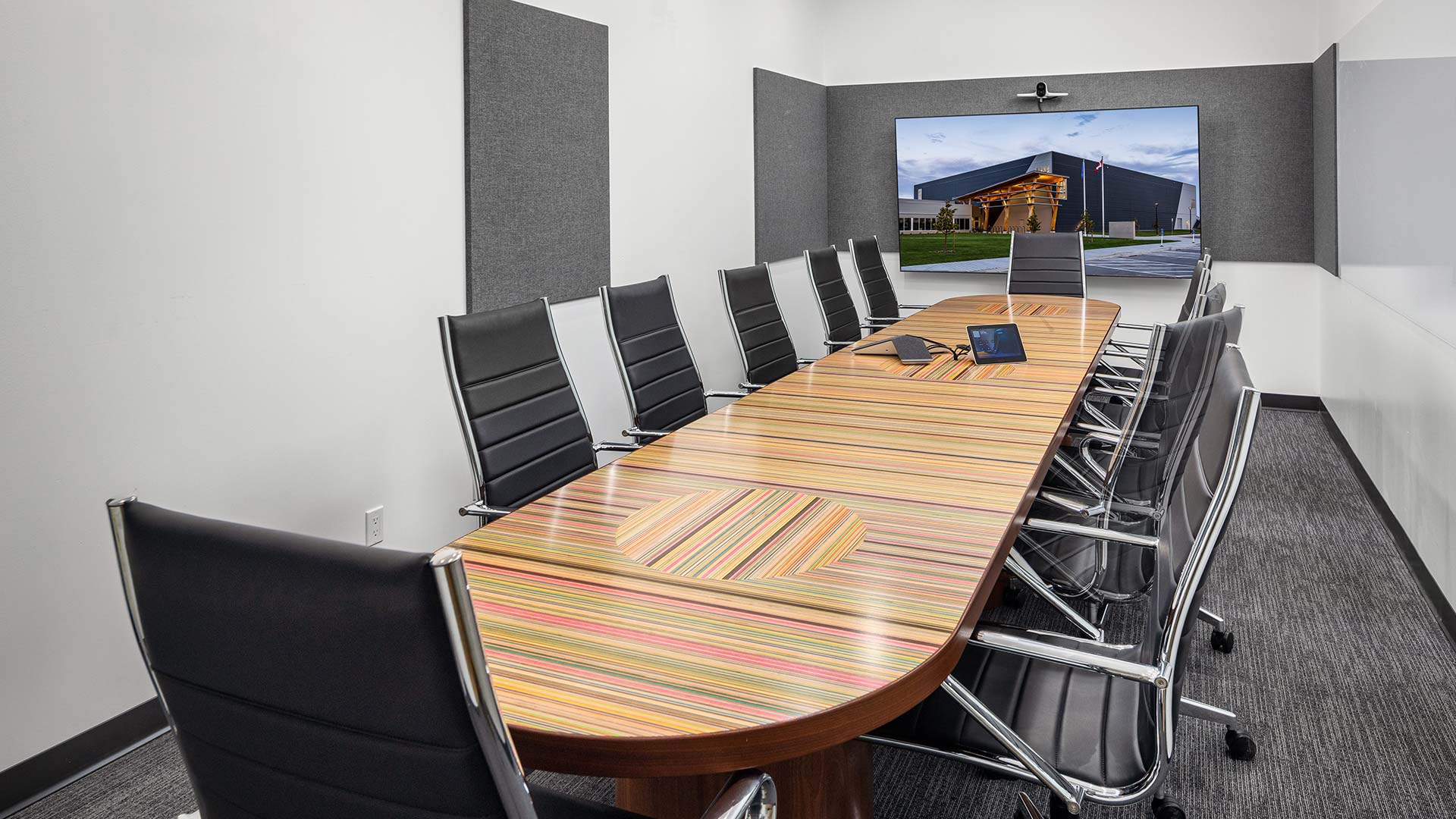 Urban Systems, Customs House, Renovation-conference room.